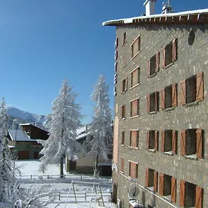 https://le-chastellan.fr-provencehotel.com