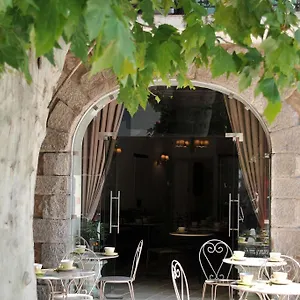 https://citotel-hotel-de-la-vallee-de-larc.fr-provencehotel.com